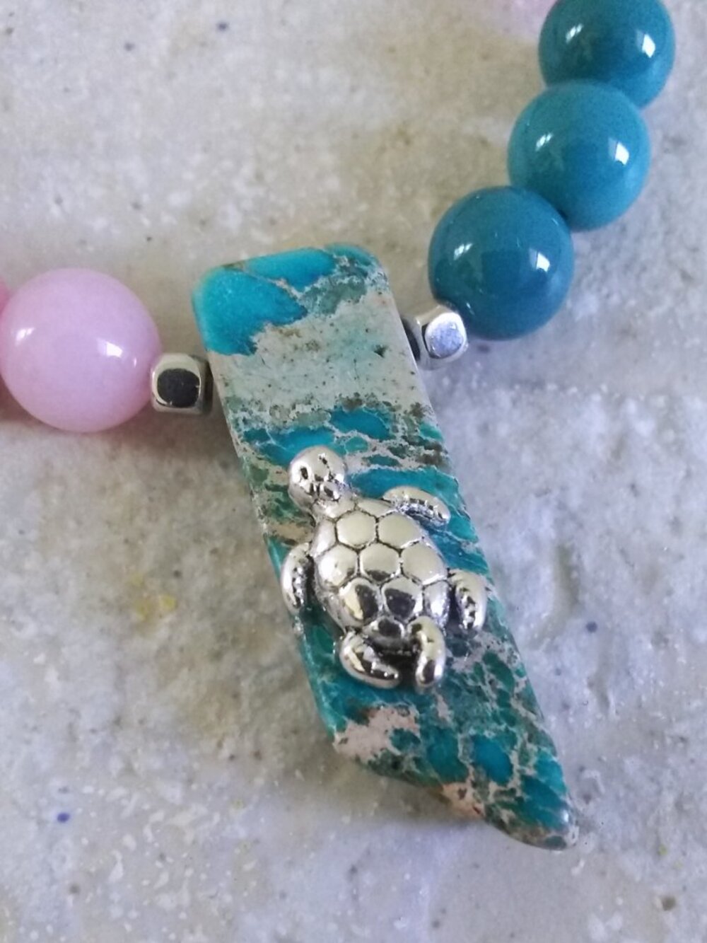 Vacation Ready! Beachy Sea Turtle Adjustable Bracelet - Colorful Jasper & Agate - Picture 5 of 10